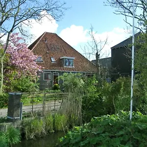  Bed and breakfast Voorhuis En Klein Waterland